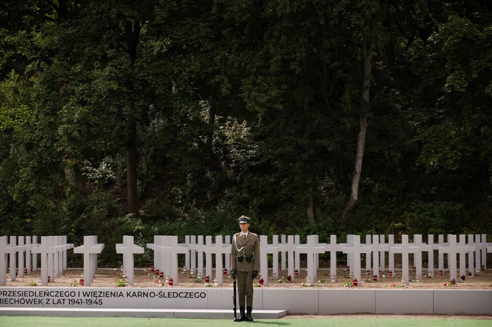Uroczystość upamiętniająca ofiary niemieckich zbrodni na terenie Fortu III w Pomiechówku – Pomiechówek, 31 lipca 2023. Fot. Mikołaj Bujak (IPN)