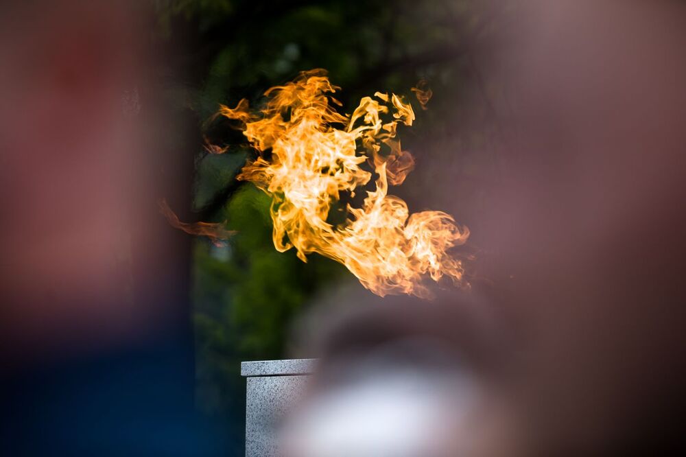 Uroczystości przed pomnikami gen. S. Roweckiego „Grota” oraz Polskiego Państwa Podziemnego i Armii Krajowej w Warszawie. Fot. Sławek Kasper (IPN)