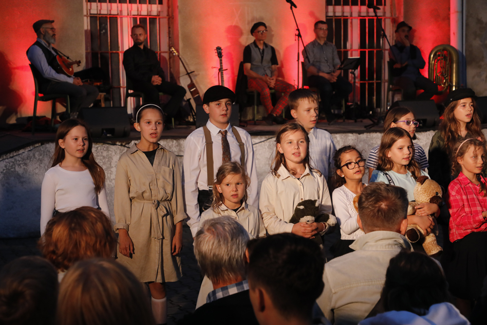 „Bunt wznieci słowo poety” – widowisko słowno-muzyczne. Fot. Piotr Życieński (IPN)