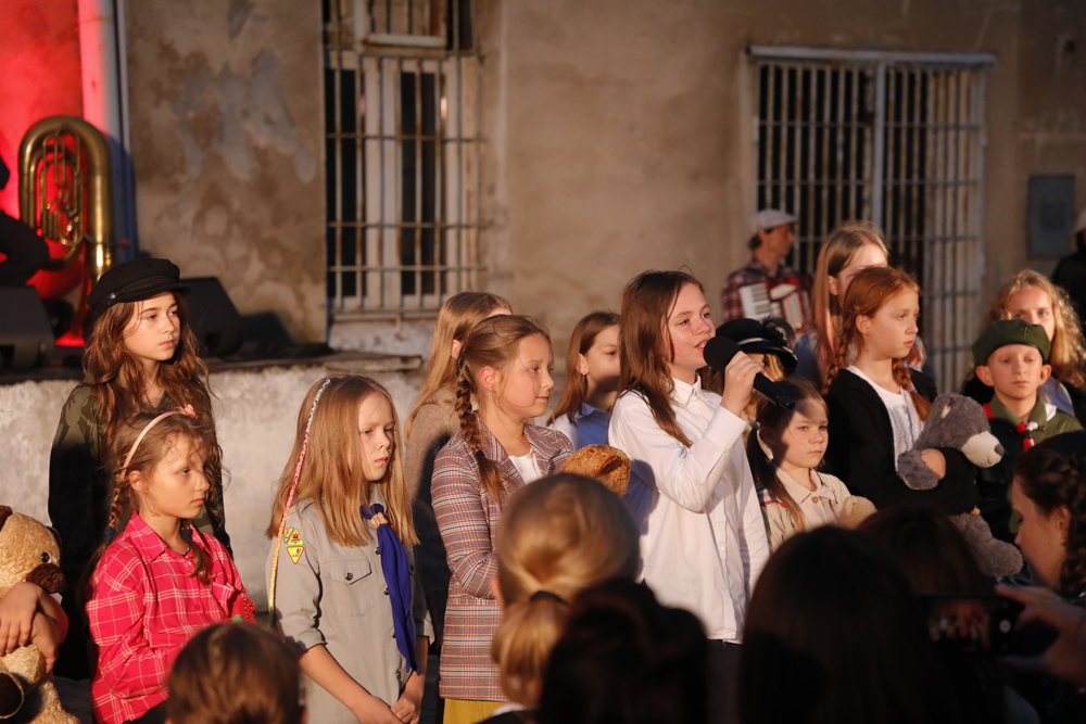 „Bunt wznieci słowo poety” – widowisko słowno-muzyczne. Fot. Piotr Życieński (IPN)