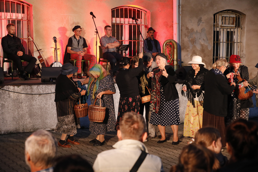 „Bunt wznieci słowo poety” – widowisko słowno-muzyczne. Fot. Piotr Życieński (IPN)