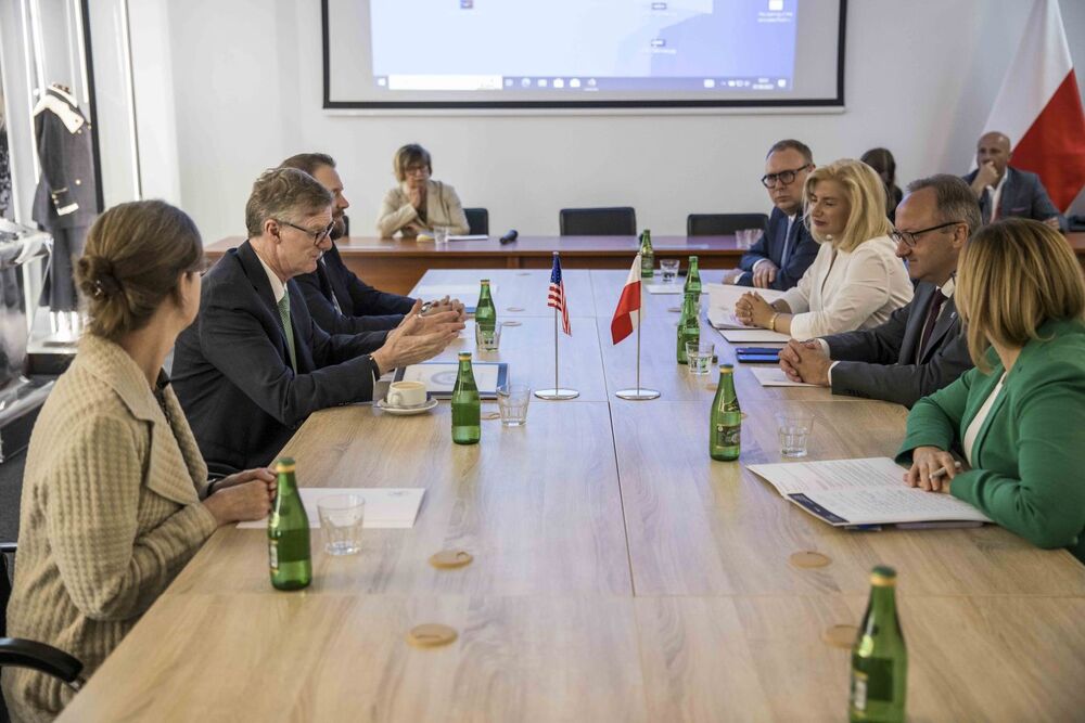 Wizyta Zastępcy Szefa Misji USA Daniela Lawtona w Archiwum IPN – Warszawa, 7 sierpnia 2023. Fot. Katarzyna Adamów (IPN)