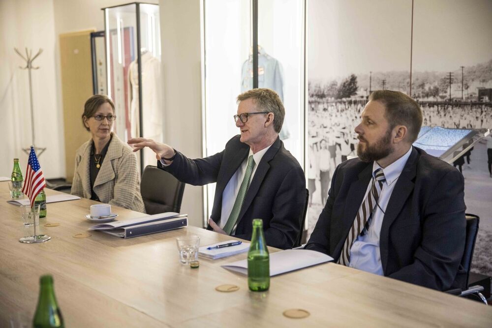 Wizyta Zastępcy Szefa Misji USA Daniela Lawtona w Archiwum IPN – Warszawa, 7 sierpnia 2023. Fot. Katarzyna Adamów (IPN)