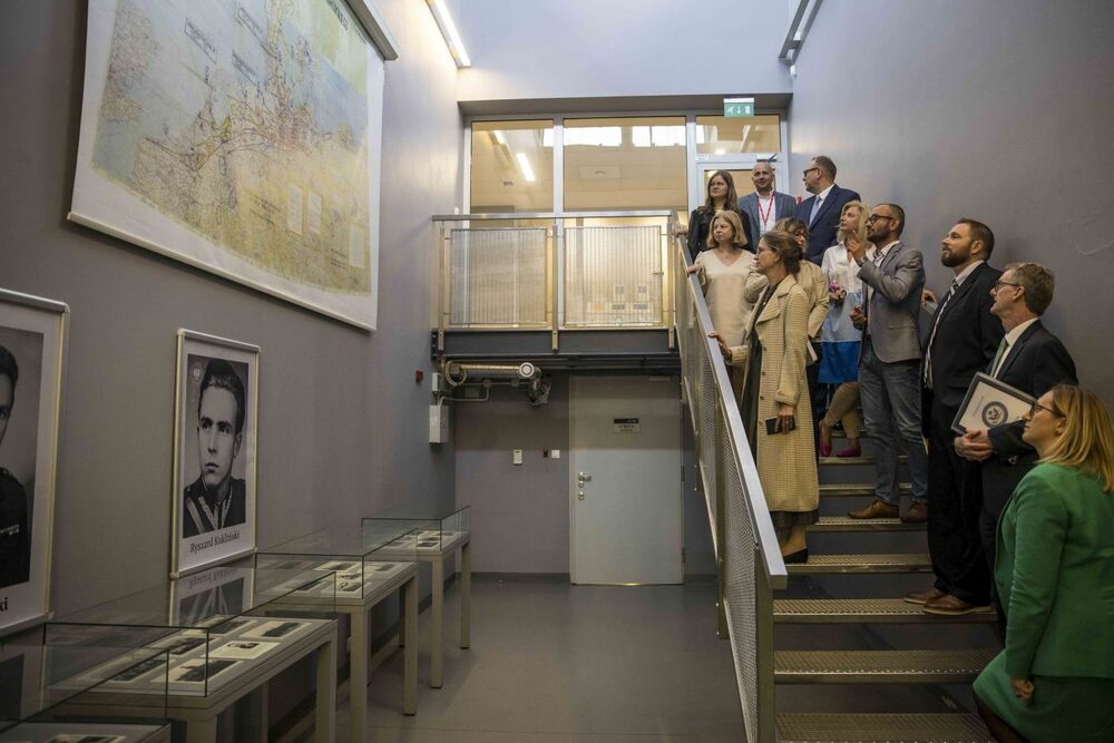 Wizyta Zastępcy Szefa Misji USA Daniela Lawtona w Archiwum IPN – Warszawa, 7 sierpnia 2023. Fot. Katarzyna Adamów (IPN)