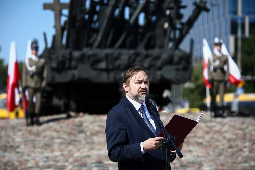 Szef Gabinetu Prezydenta RP Paweł Szrot podczas uroczystości z okazji 86. rocznicy rozpoczęcia tzw. operacji polskiej NKWD – Warszawa, 11 sierpnia 2023. Fot. Sławek Kasper (IPN)