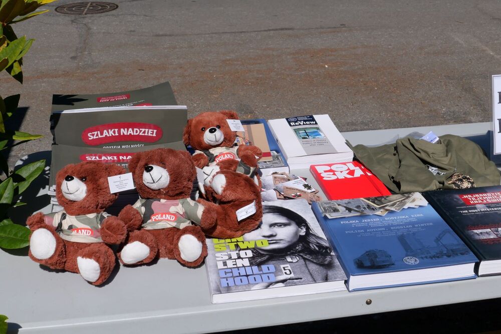 Odsłonięcie pomnika Marszałka Józefa Piłsudskiego w Victorii (Kanada) – 13 sierpnia 2023. Fot. Adrianna Garnik (IPN)