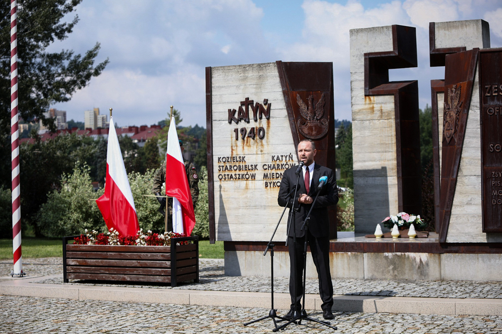W Przemyślu oddano hołd ofiarom niemieckiego i sowieckiego totalitaryzmu. Fot. Sławek Kasper (IPN)