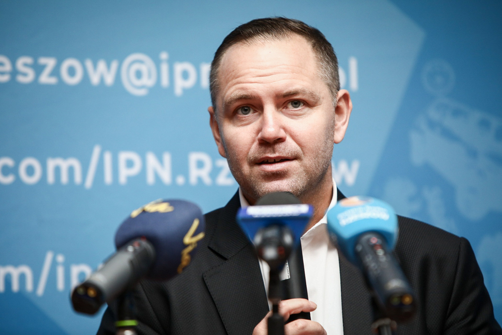 Dr Karol Nawrocki, prezes IPN, podczas briefingu zapowiadającego Podkarpacki Kongres Pamięci Narodowej – Rzeszów, 24 sierpnia 2023. Fot. Sławek Kasper (IPN)