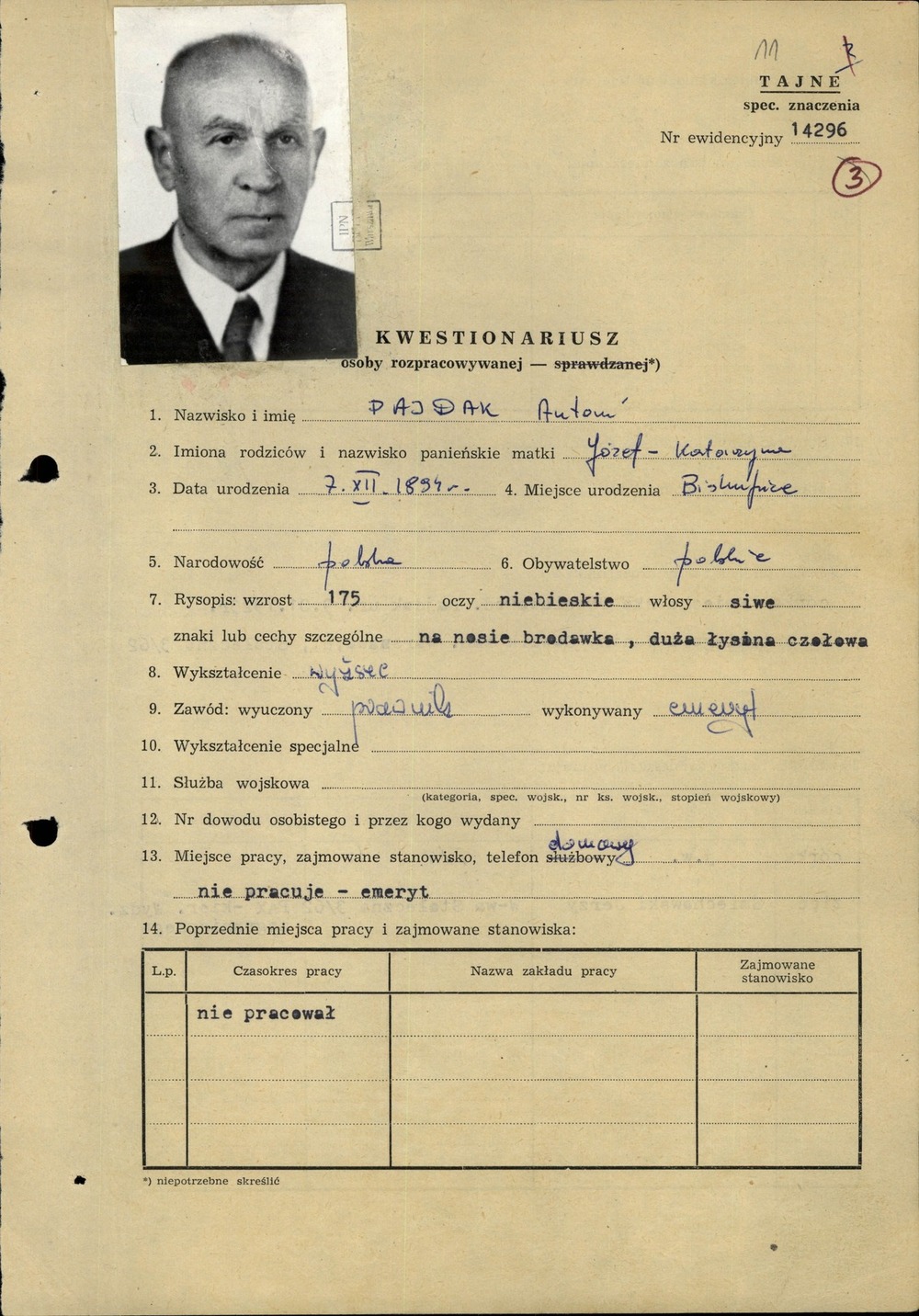 Kwestionariusz osoby rozpracowywanej (pierwsza strona) – Antoniego Pajdaka, 1976 r. Z zasobu AIPN