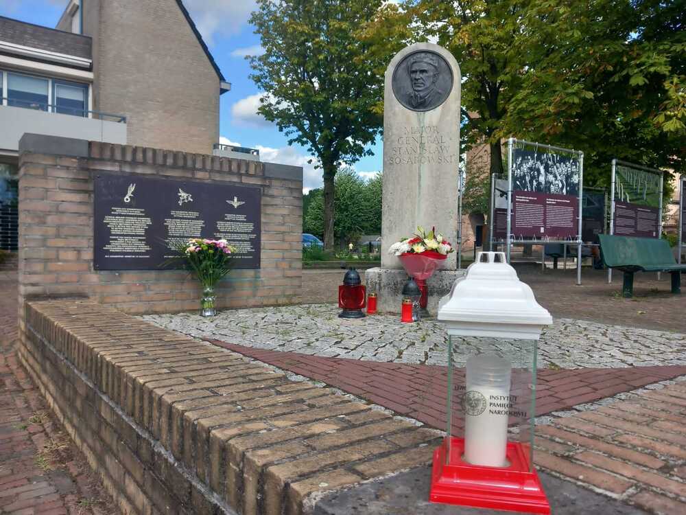 Pracownicy Archiwum IPN na 6 Pikniku Rodzinnym w Apeldoorn – Holandia, 26–27 sierpnia 2023. Fot: AIPN