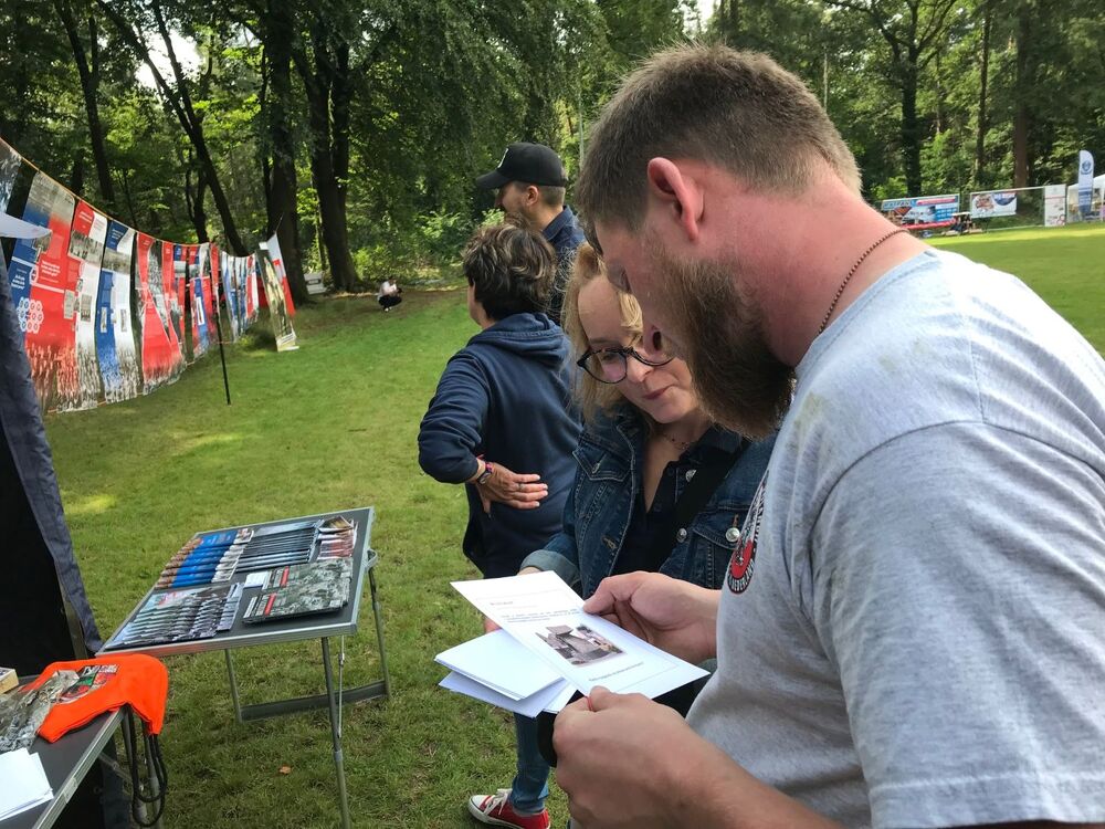 Pracownicy Archiwum IPN na 6 Pikniku Rodzinnym w Apeldoorn – Holandia, 26–27 sierpnia 2023. Fot: AIPN