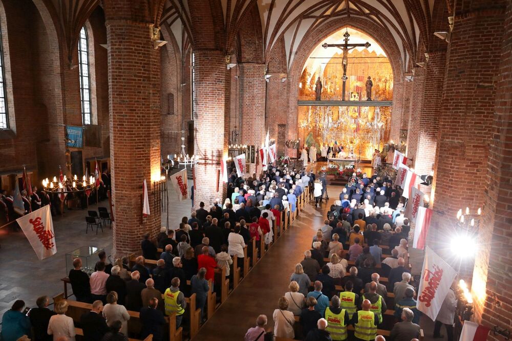 Msza święta w bazylice św. Brygidy – 1 września 2023. Fot. Mikołaj Bujak (IPN)