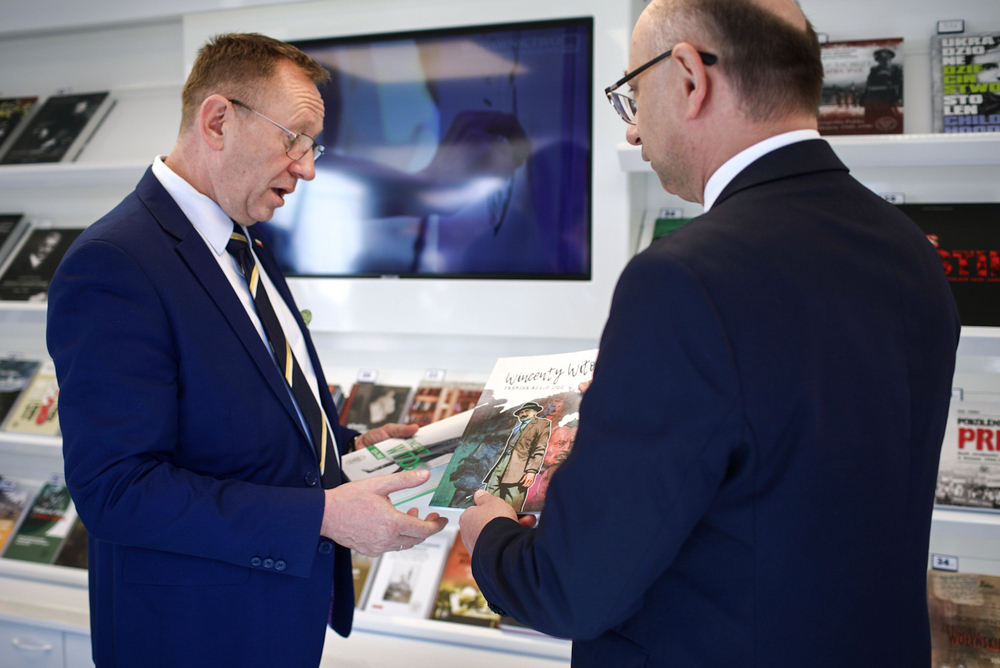 Księgarnia mobilna Wydawnictwa IPN podczas XXXII Krajowej Wystawy Rolniczej – Częstochowa, 2–3 września 2023. Fot: Sławek Kasper (IPN)