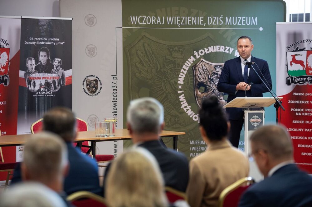 Prezes IPN dr Karol Nawrocki podczas Ogólnopolskiego Kongresu „Dekada Wyklętych” – Warszawa-Piła, 3-5 września 2023. Fot. Mikołaj Bujak