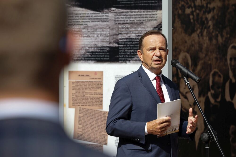 Otwarcie wystawy „Śmierć za człowieczeństwo. Rodzina Ulmów”. Na zdj. Władysław Ortyl, marszałek województwa podkarpackiego – Markowa, 9 września 2023. Fot. Mikołaj Bujak (IPN)