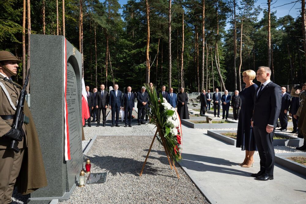 Spotkanie modlitewne na cmentarzu w Jagielle-Niechciałkach, upamiętniające Żydów, zamordowanych w Markowej przez Niemców –10 września 2023. Fot. Mikołaj Bujak (IPN)