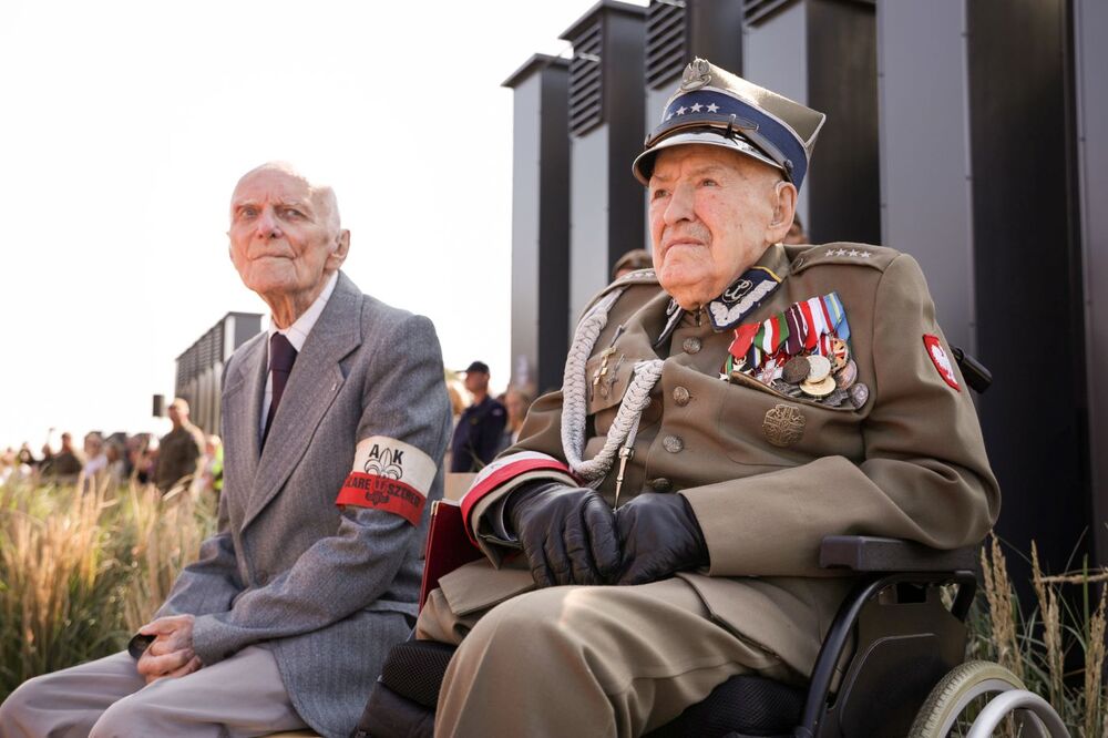 „Ja, żołnierz Wojska Polskiego, przysięgam” – żołnierze 7 Pomorskiej Brygady Obrony Terytorialnej złożyli przysięgę wojskową – Gdańsk, 17 września 2023. Fot. Mikołaj Bujak (IPN)