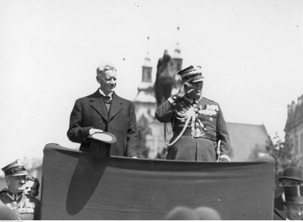 Czerwiec 1936 r. Uroczystości 10-lecia rządów prezydenta Ignacego Mościckiego w Krakowie. Wojewoda krakowski Michał Gnoiński i gen. Bernard Mond na defiladzie (fot. NAC)