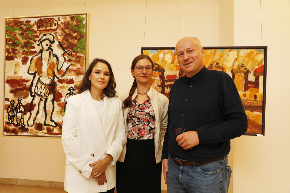 Otwarcie wystawy ,,Obrazy zatopione w pamięci. Pejzaże kresowe Mariusza Woszczyńskiego” – Warszawa, 19 września 2023. Fot. Piotr Życieński (IPN)