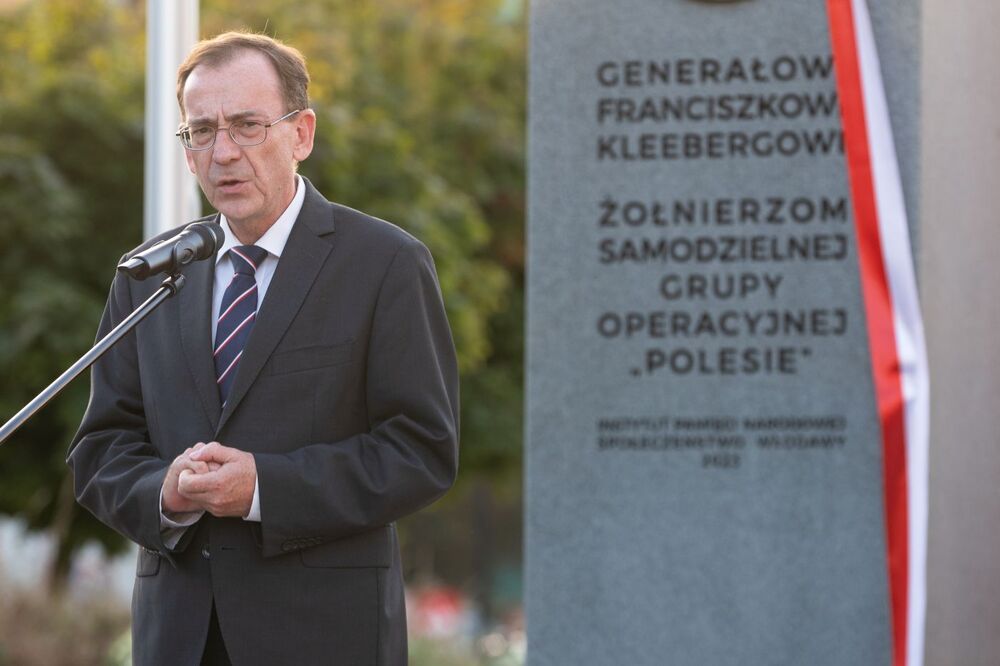 Uroczystość odsłonięcia pomnika pamięci gen. Franciszka Kleeberga i żołnierzy Samodzielnej Grupy Operacyjnej „Polesie”. Na zdj. Minister Spraw Wewnętrznych i Administracji Mariusz Kamiński – Włodawa, 26 września 2023. Fot. Mikołaj Bujak (IPN)
