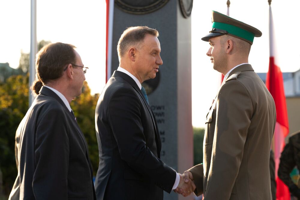 Uroczystość odsłonięcia pomnika pamięci gen. Franciszka Kleeberga i żołnierzy Samodzielnej Grupy Operacyjnej „Polesie” – Włodawa, 26 września 2023. Fot. Mikołaj Bujak (IPN)