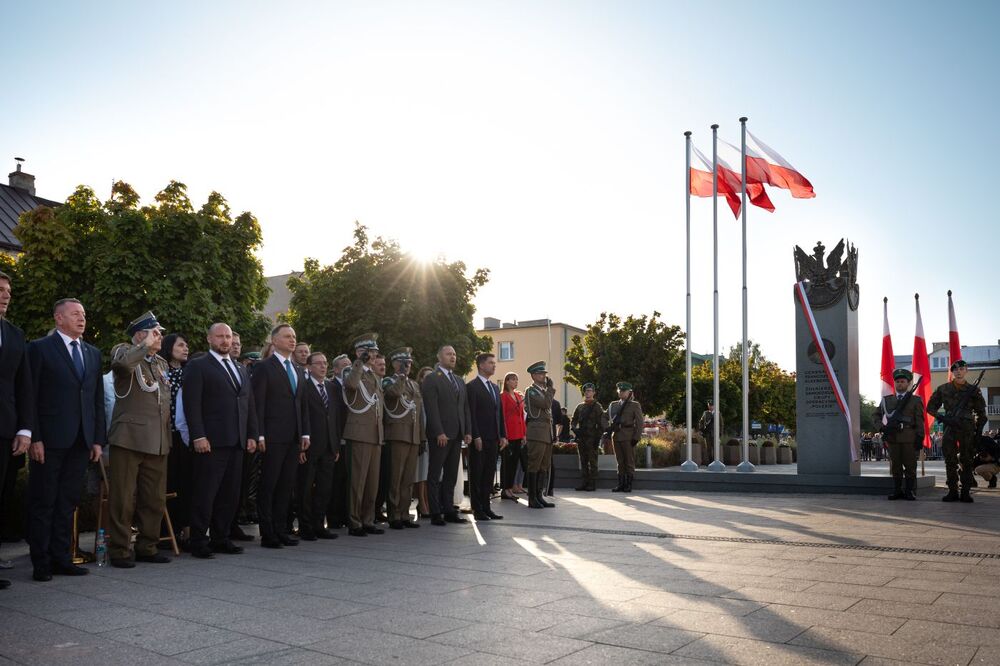 Uroczystość odsłonięcia pomnika pamięci gen. Franciszka Kleeberga i żołnierzy Samodzielnej Grupy Operacyjnej „Polesie” – Włodawa, 26 września 2023. Fot. Mikołaj Bujak (IPN)