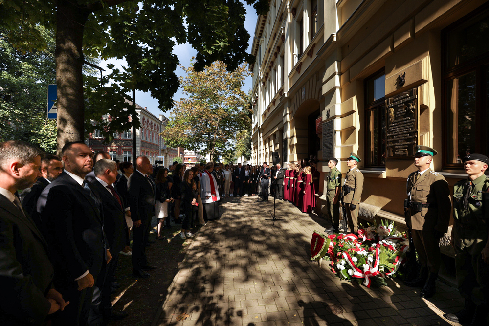 Odsłonięcie tablicy ppłk. Mariana Chodackiego – Nowy Sącz, 28 września 2023. Fot. Mikołaj Bujak (IPN)