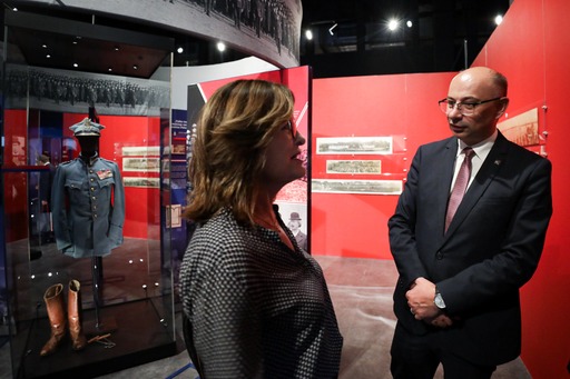 Wernisaż wystawy „Ramię krzep – Ojczyźnie służ”. Historia Sokolstwa Polskiego w Ameryce, Muzeum II Wojny Światowej w Gdańsku, 29 września 2023. Na zdj. dr Mateusz Szpytma. Fot. Mikołaj Bujak (IPN)