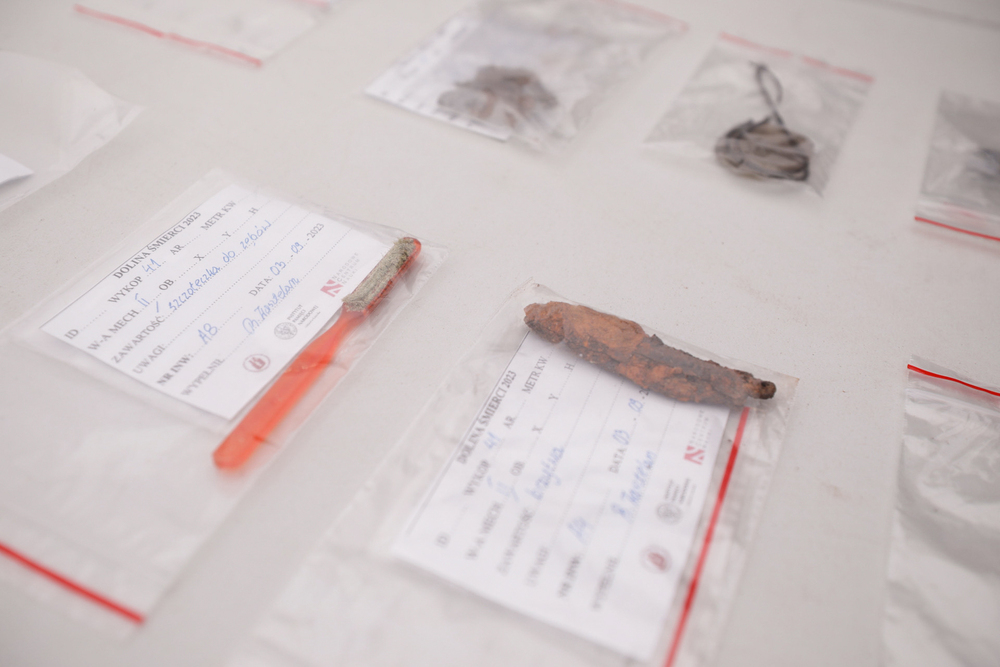 Konferencja prasowa prezesa IPN dr. Karola Nawrockiego i szefa pionu śledczego IPN prok. Andrzeja Pozorskiego w Narodowym Dniu Pamięci Ofiar Niemieckiej Zbrodni Pomorskiej 1939 r. Fot. Mikołaj Bujak (IPN)