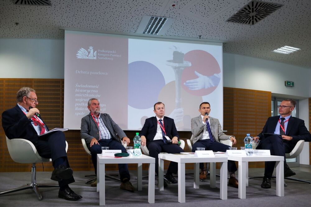 Debata panelowa „Świadomość historyczna mieszkańców województwa podkarpackiego. Rola organizacji społecznych” – Podkarpacki Kongres Pamięci Narodowej, 4 października 2023. Fot. Mikołaj Bujak (IPN)