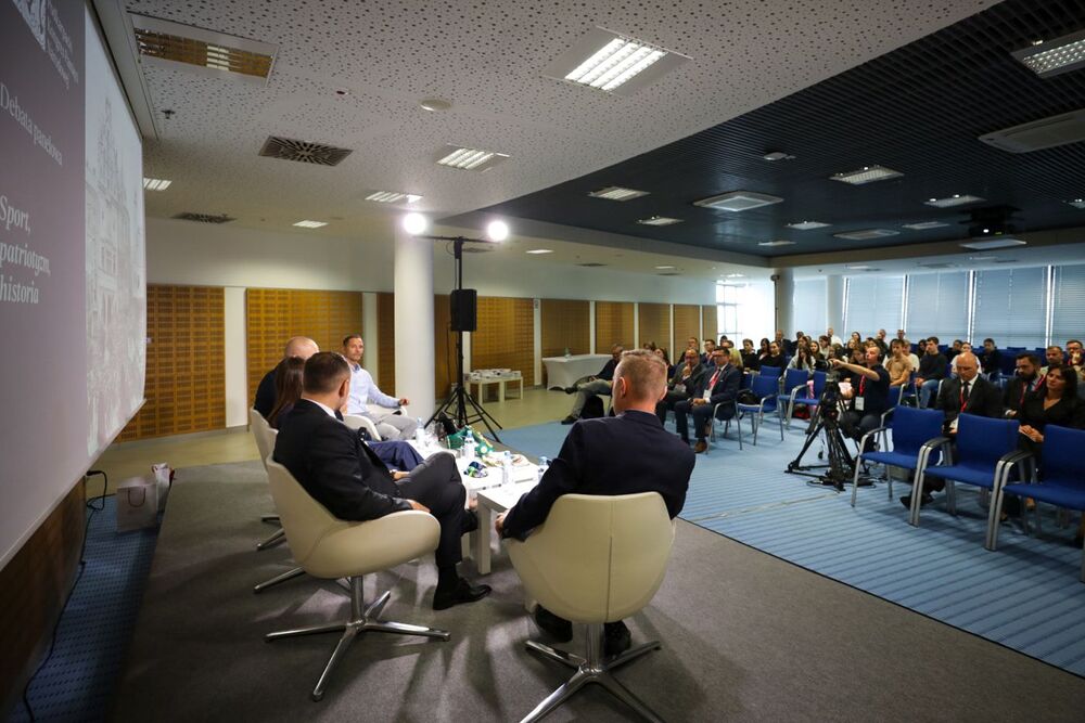 Debata „Sport, patriotyzm, historia” – Podkarpacki Kongres Pamięci Narodowej, 4 października 2023. Fot. Mikołaj Bujak (IPN)