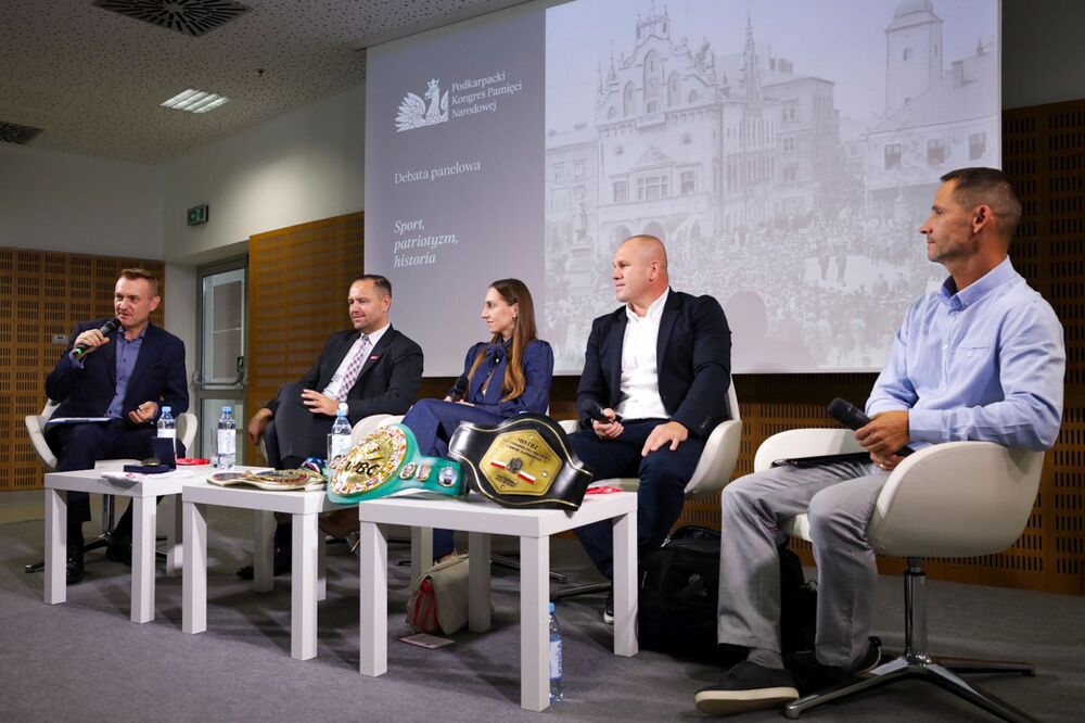Debata „Sport, patriotyzm, historia” – Podkarpacki Kongres Pamięci Narodowej, 4 października 2023. Fot. Mikołaj Bujak (IPN)