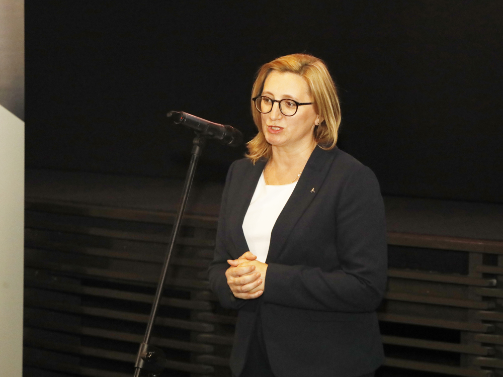 Wernisaż wystawy „Ramię krzep – Ojczyźnie służ”. Historia Sokolstwa Polskiego w Ameryce, Muzeum II Wojny Światowej w Gdańsku, 29 września 2023. Na zdj. Dyrektor Archiwum IPN Marzena Kruk. Fot. Piotr Życieński (IPN)