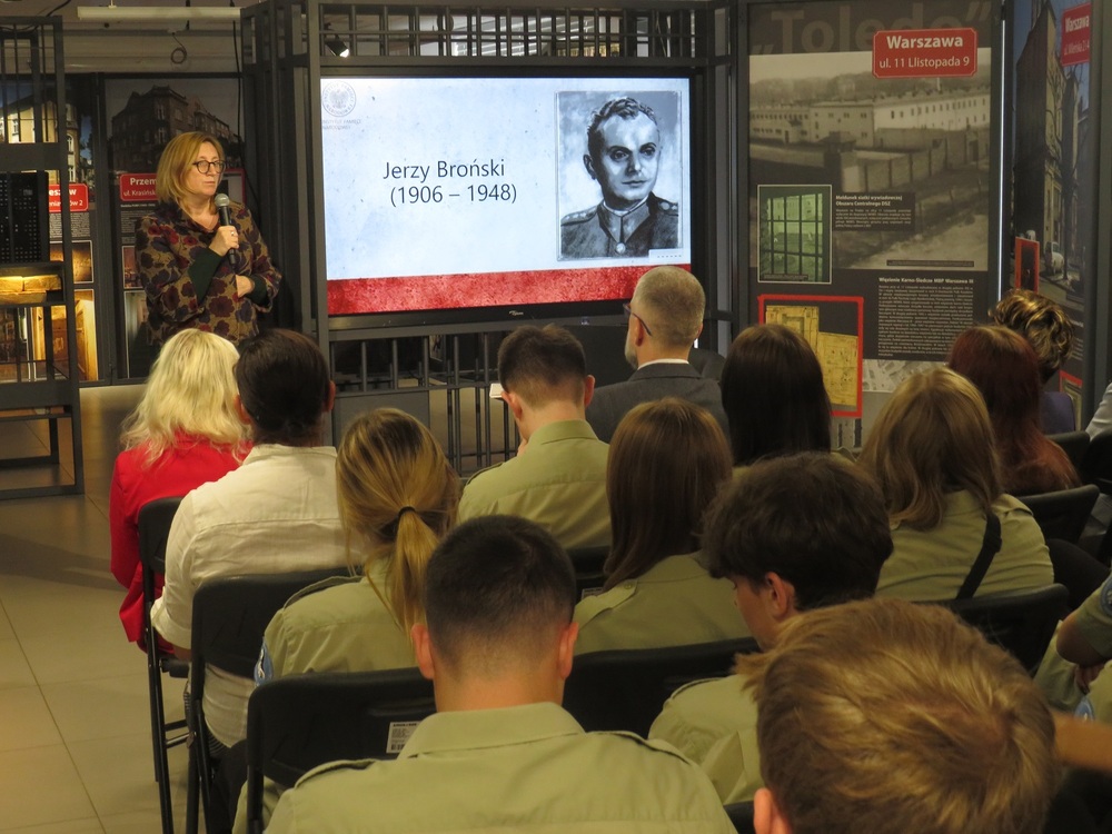 Historia w artefaktach zapisana – spotkanie inaugurujące projekt wystawienniczo-edukacyjny Archiwum IPN – Warszawa, 12 października 2023. Fot. Arkadiusz Serwa, Rafał Borkowski (OAIPN w Warszawie)