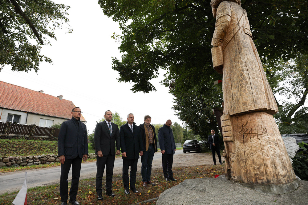 „Drużyna Inki” – warsztaty dla dzieci i młodzieży – Sztum, 13 października 2023. Na zdj. pomnik „Inki” w Tulicach. Fot. Mikołaj Bujak (IPN)