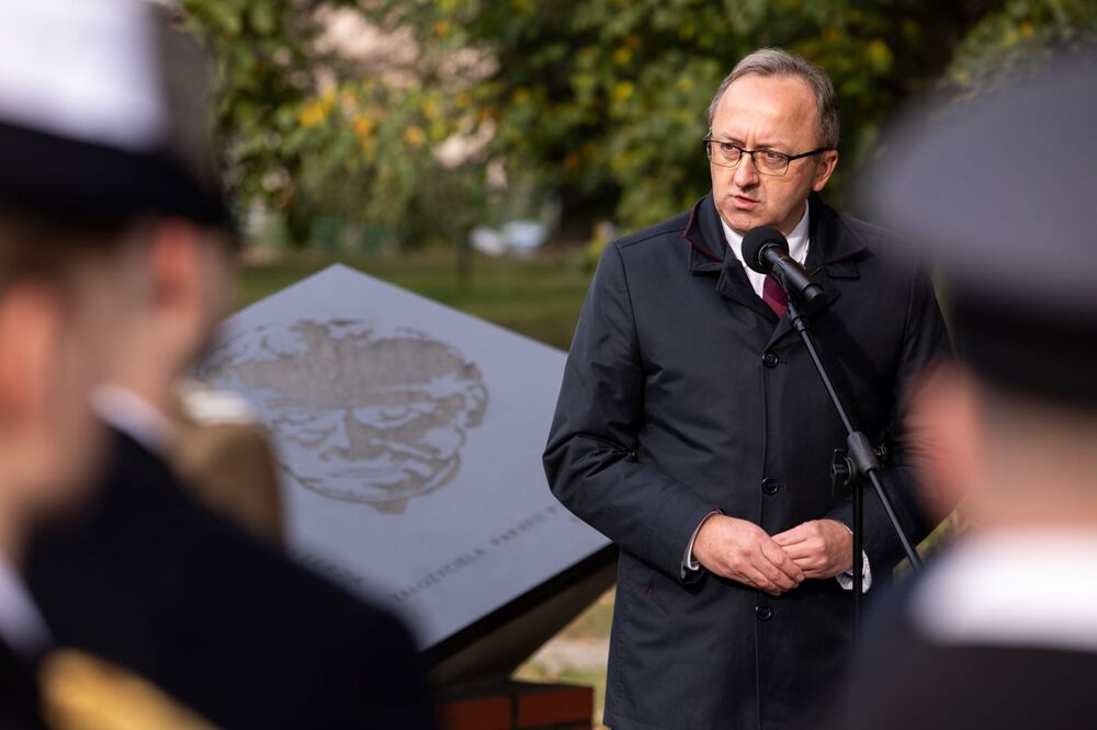 Zastępca prezesa IPN dr hab. Karol Polejowski podczas Narodowego Dnia Pamięci Duchownych Niezłomnych: uroczystości upamiętniające ks. Jana Zieję – Warszawa, 19 października 2023. Fot. Mikołaj Bujak (IPN)