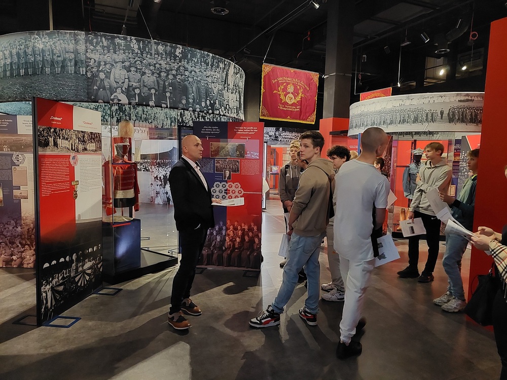 Lekcje archiwalne w Muzeum II Wojny Światowej w Gdańsku. Fot. Archiwum IPN