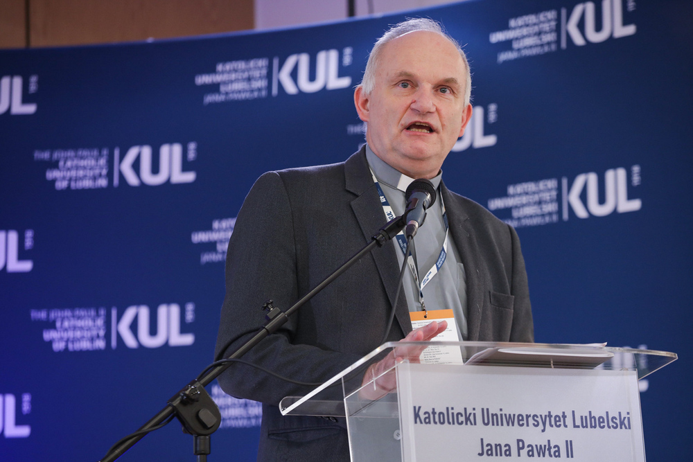 O działaniach tajnych służb komunistycznych wobec Karola Wojtyły na Międzynarodowym Kongresie Teologów Krajów Trójmorza – Lublin, 23 października 2023. Na zdj. dr hab. Dominik Zamiatała. Fot. Mikołaj Bujak (IPN)