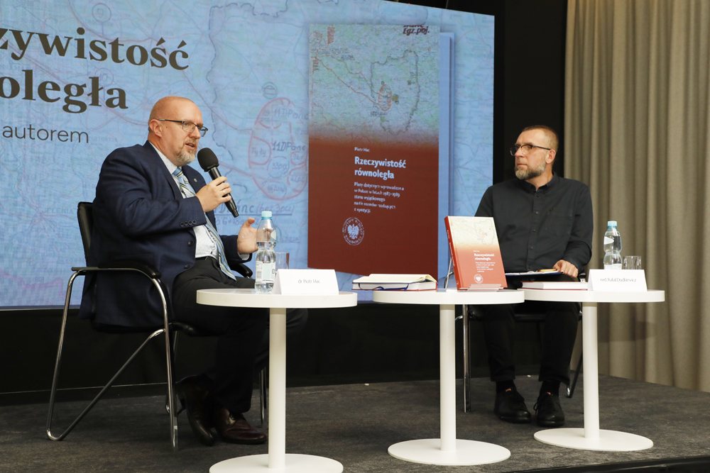 Spotkanie z cyklu „Książki pełne historii” – Warszawa, 25 października 2023. Na zdj. Piotr Hac. Fot. Piotr Życieński (IPN)