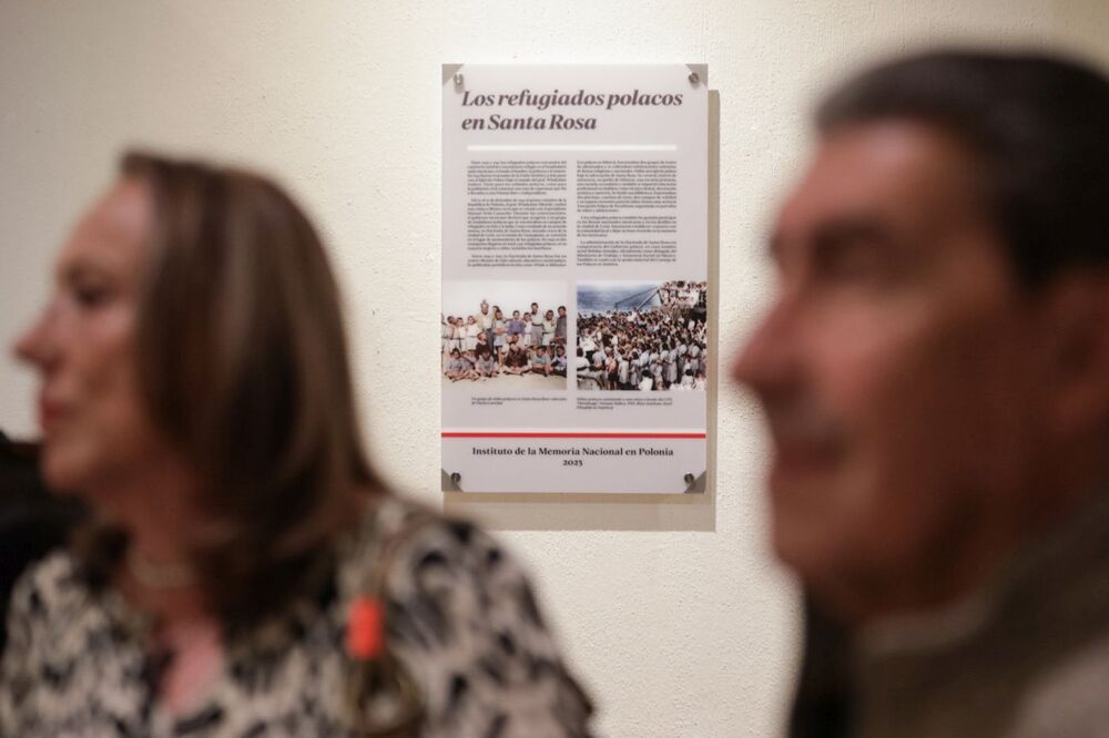 Pamiątkowa tablica ufundowana przez IPN w Muzeum León w Meksyku – 4 listopada 2023. Fot. Mikołaj Bujak (IPN)