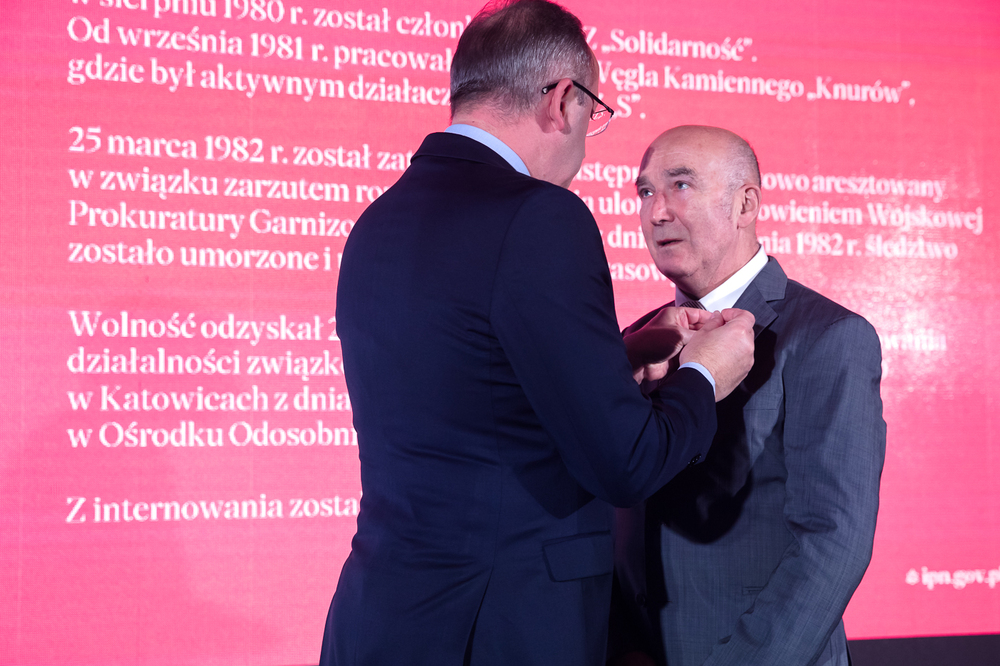 Uroczystość wręczenia Krzyży Wolności i Solidarności działaczom opozycji demokratycznej z lat 1976–1989. Fot. Sławek Kasper (IPN)