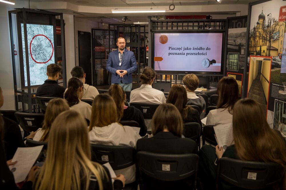 Projekt wystawienniczo-edukacyjny Archiwum IPN „Historia w artefaktach zapisana”. Fot. Katarzyna Adamów (IPN)