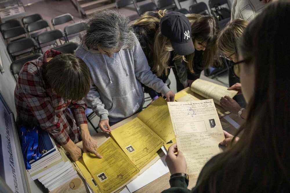 Relacja z wizyty studentów w Archiwum Instytutu Pamięci Narodowej – 27 listopada 2023. Fot. Katarzyna Adamów (IPN)