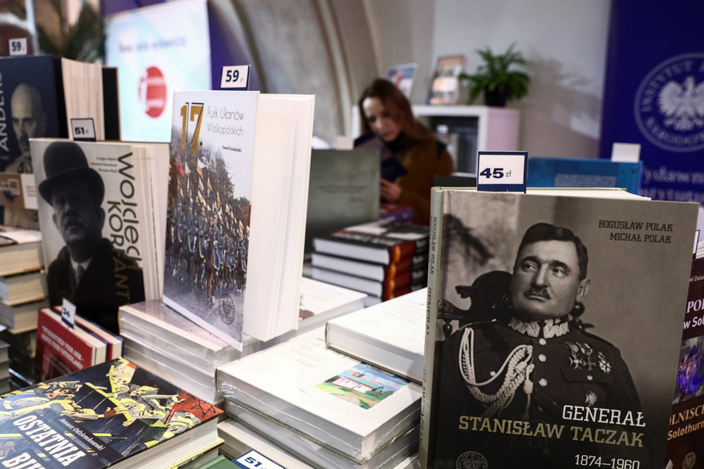 Wydawnictwo IPN na XXXI Targach Książki Historycznej w Warszawie. 30 listopada – 3 grudnia 2023. Fot. Sławek Kasper (IPN)