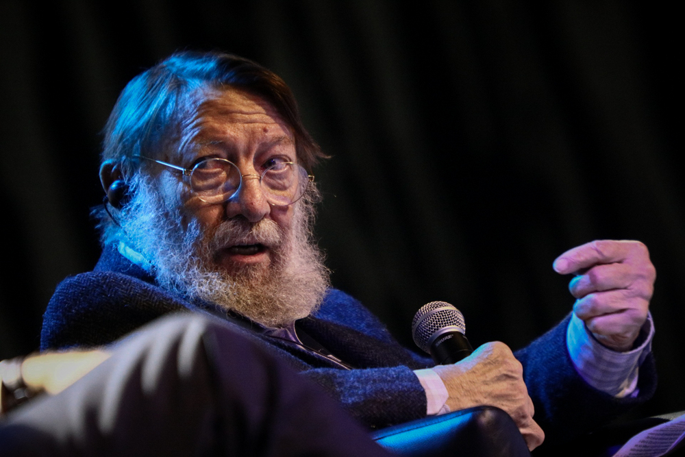 Dyskusja „Dekomunizacja i sprawiedliwość okresu przemian” podczas zjazdu Platformy Europejskiej Pamięci i Sumienia. Na zdj. prof. Stéphane Courtois – Warszawa, 5 grudnia 2023. Fot. Sławek Kasper (IPN)