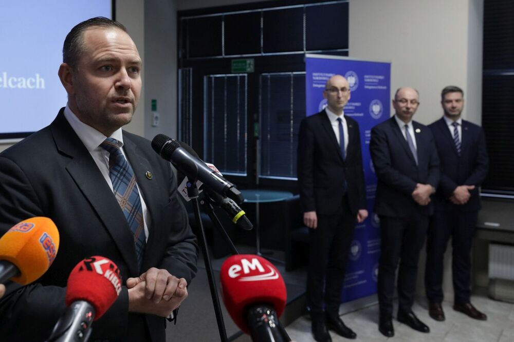 Briefing prezesa IPN dr. Karola Nawrockiego w 25. rocznicę przyjęcia ustawy o IPN – Kielce, 18 grudnia 2023. Fot. Mikołaj Bujak (IPN)