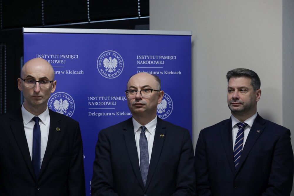 Briefing prezesa IPN dr. Karola Nawrockiego w 25. rocznicę przyjęcia ustawy o IPN – Kielce, 18 grudnia 2023. Fot. Mikołaj Bujak (IPN)