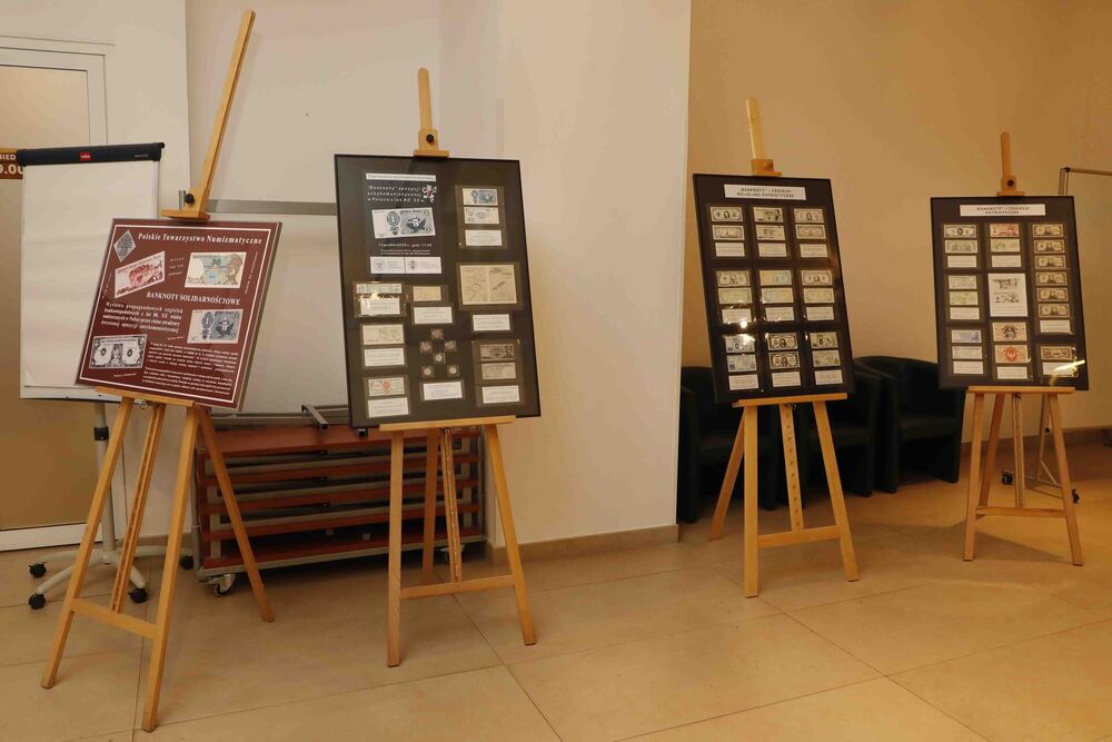 Otwarcie wystawy „Banknoty opozycji antykomunistycznej w Polsce z lat 80. XX w.”  – Warszawa, 14 grudnia 2023. Fot. Piotr Życieński (IPN)