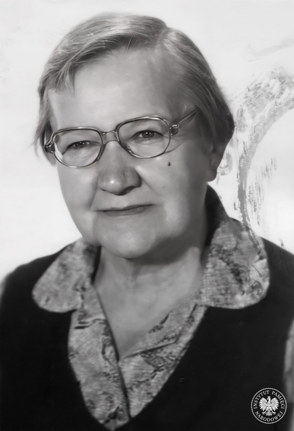 Elżbieta Magdalena Zawacka, 1984 r. Zdjęcie z akt paszportowych (fot. z zasobu IPN)