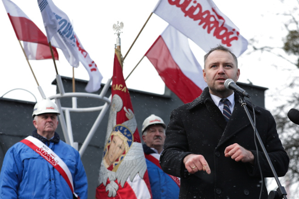 Prezes IPN dr Karol Nawrocki podczas uroczystości odsłonięcia upamiętnienia Kasy Wzajemnej Pomocy – Gdańsk, 15 stycznia 2024. Fot. Mikołaj Bujak (IPN)